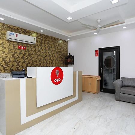 Oyo 12673 The Diplomat Inn دلهي المظهر الخارجي الصورة