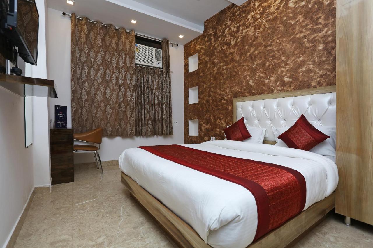 Oyo 12673 The Diplomat Inn دلهي المظهر الخارجي الصورة